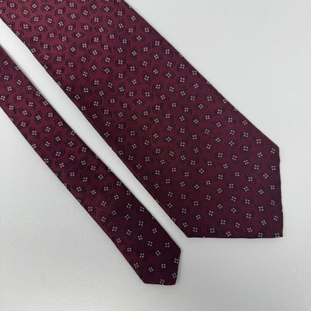 Lauren Ralph Lauren Mens Silk Tie‎ Burgundy Geometric Diamond Pattern